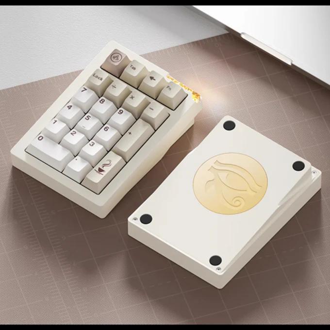 WEIKAV Stars21 Aluminium Alloy QMK Gasket Numpad - Version:Stars21 - Type:Cheese White
