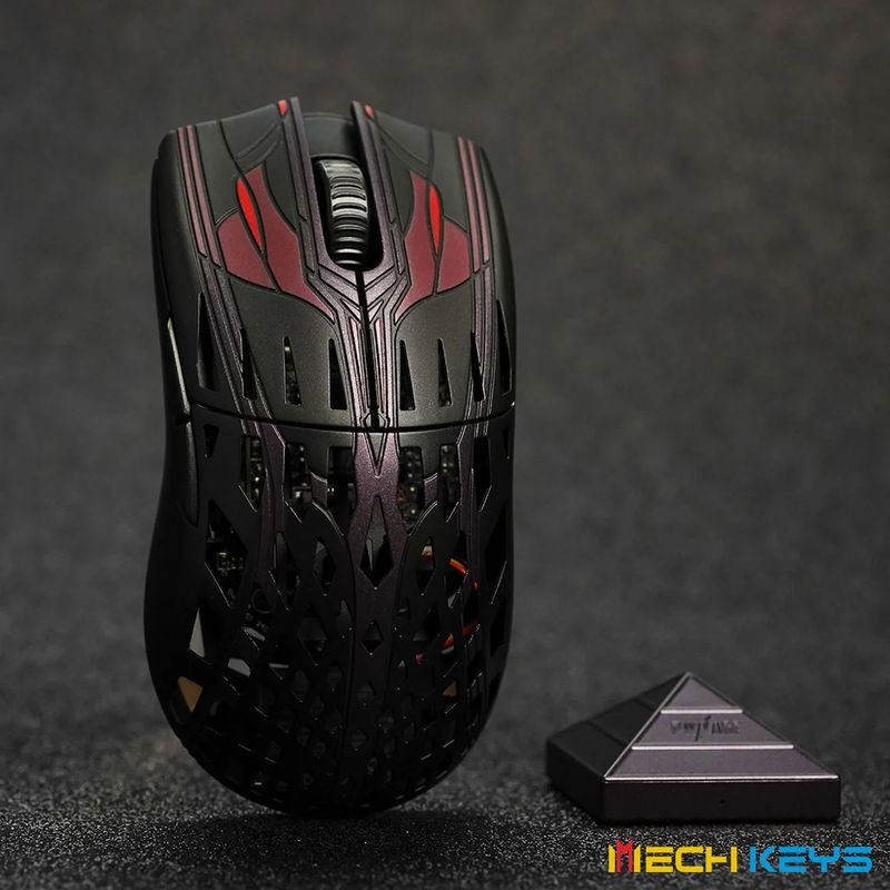PWNAGE Trinity CF Carbon Fiber Symm 37g Gaming Mouse - Version:Trinity CF-Sakura Samurai - Sides:Solid